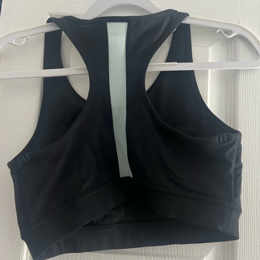 Pelaton Essential Racerback bra - Picture 3 of 4